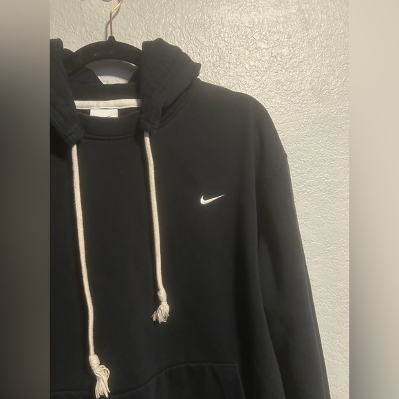 Men’s Nike standard issue hoodie - Picture 3 of 8